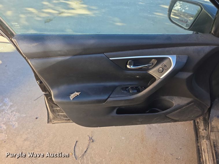 image for item DZ6468 2017 Nissan Altima 