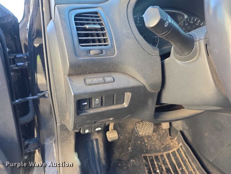 image for item DZ6468 2017 Nissan Altima 