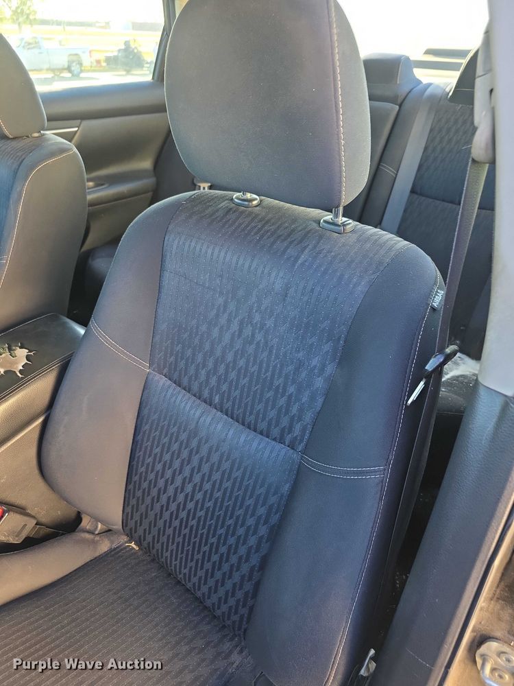 image for item DZ6468 2017 Nissan Altima 