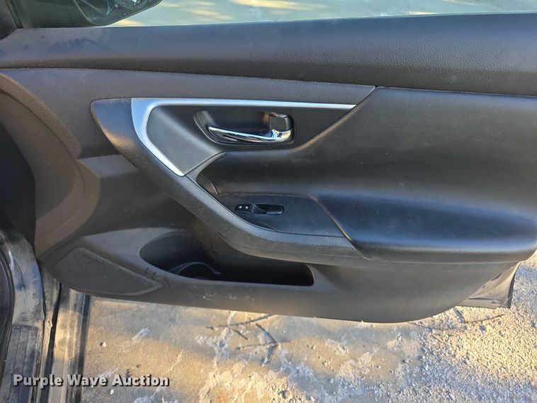 image for item DZ6468 2017 Nissan Altima 