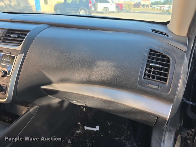 image for item DZ6468 2017 Nissan Altima 