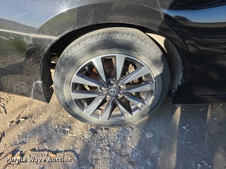 image for item DZ6468 2017 Nissan Altima 