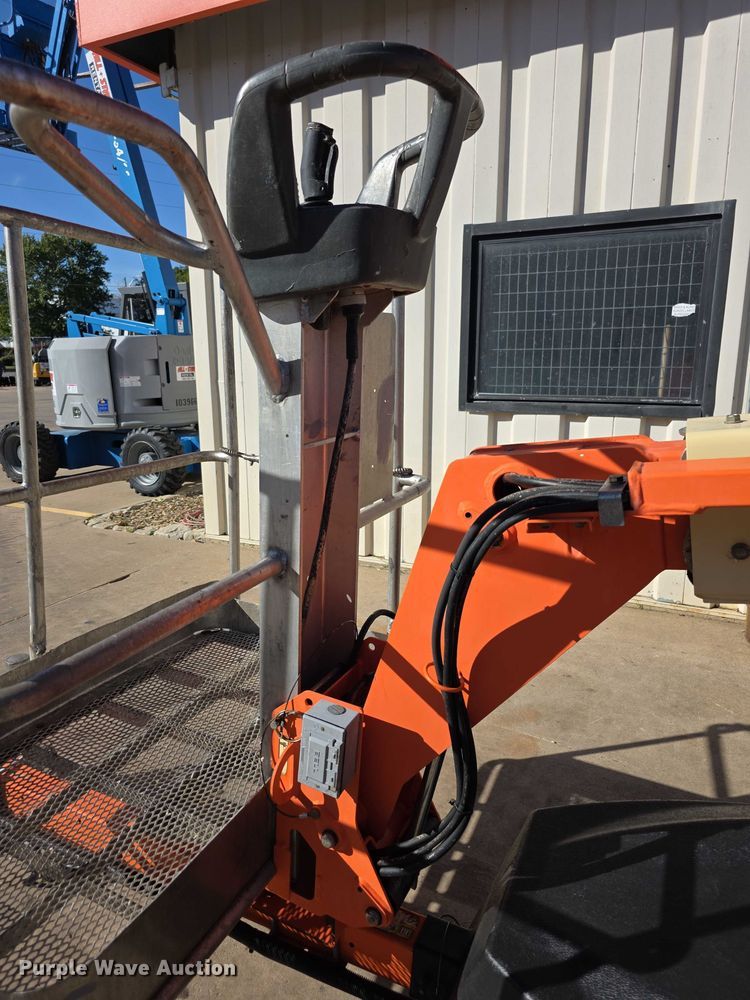 image for item DZ6471 2007 JLG T350 boom lift