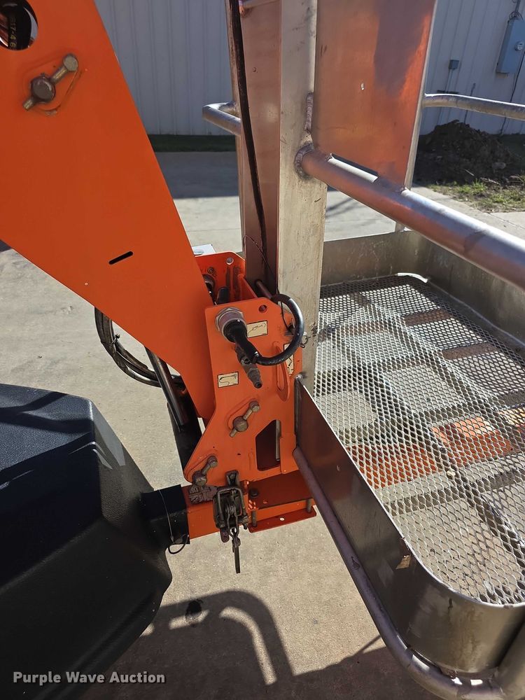 image for item DZ6471 2007 JLG T350 boom lift