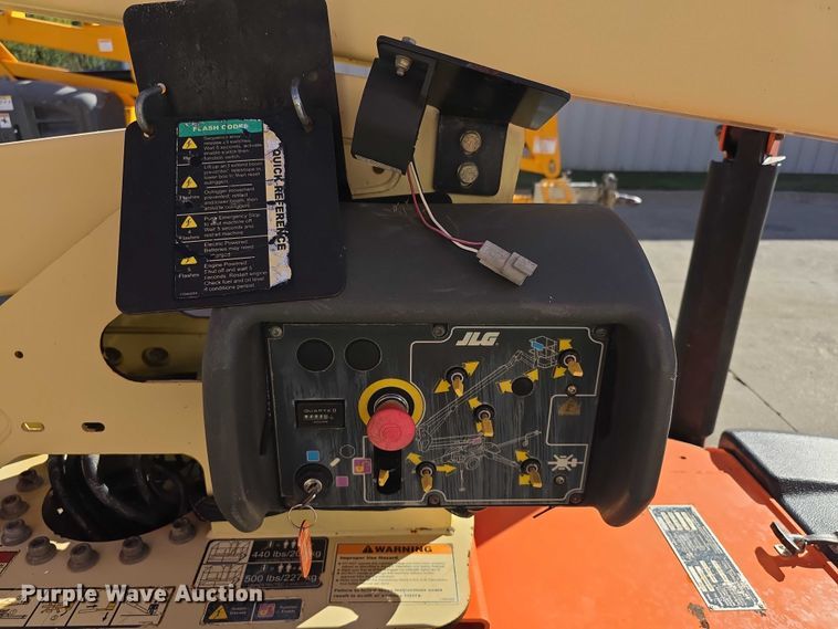 image for item DZ6471 2007 JLG T350 boom lift