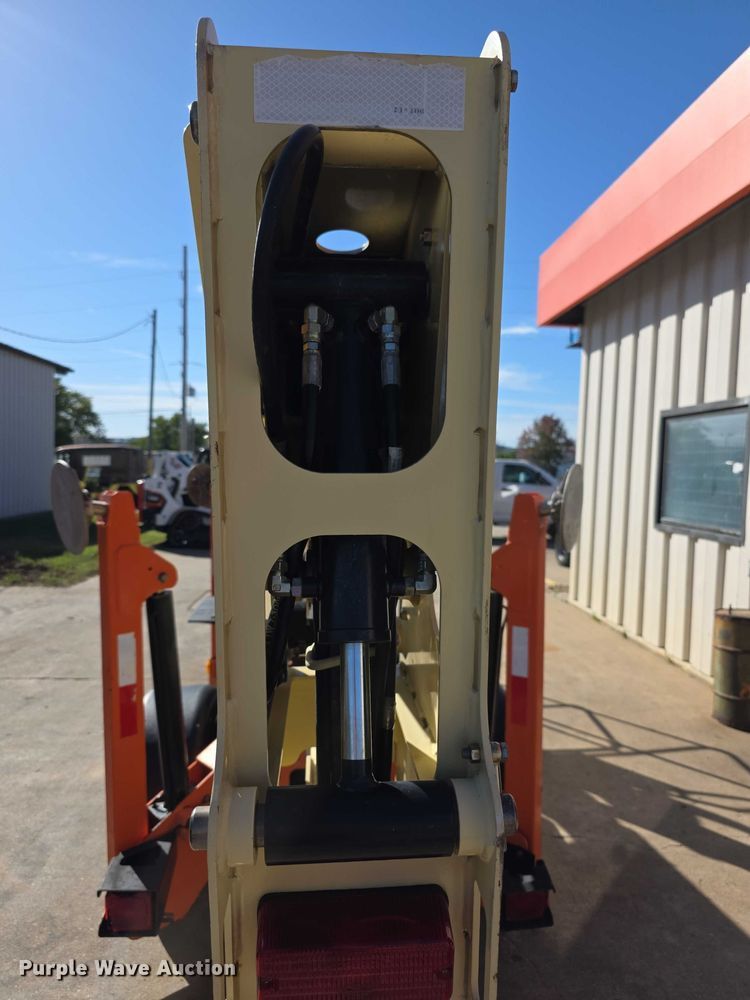 image for item DZ6471 2007 JLG T350 boom lift