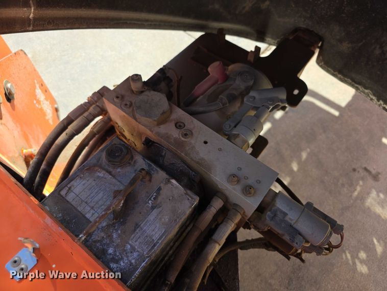image for item DZ6471 2007 JLG T350 boom lift