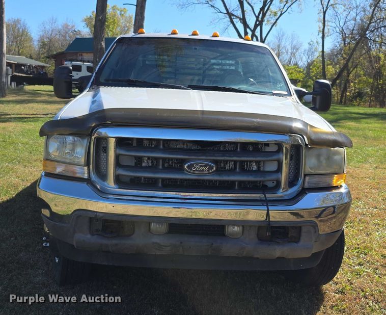 image for item DZ6474 2002 Ford F450 Crew Cab flatbed truck