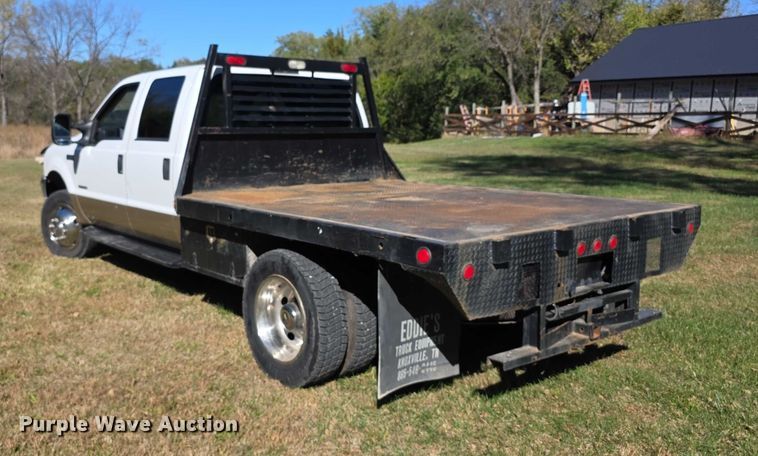 image for item DZ6474 2002 Ford F450 Crew Cab flatbed truck