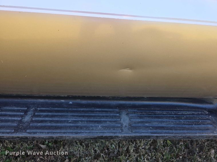 image for item DZ6474 2002 Ford F450 Crew Cab flatbed truck