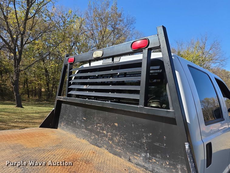 image for item DZ6474 2002 Ford F450 Crew Cab flatbed truck