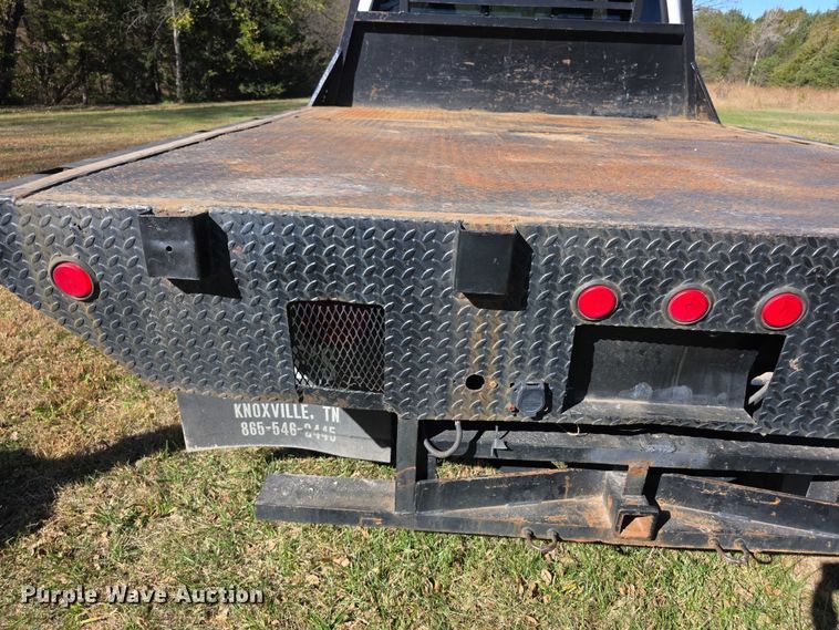 image for item DZ6474 2002 Ford F450 Crew Cab flatbed truck