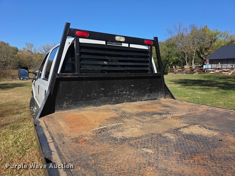 image for item DZ6474 2002 Ford F450 Crew Cab flatbed truck