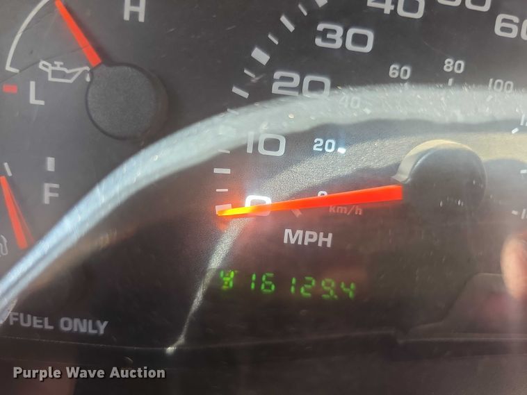 image for item DZ6474 2002 Ford F450 Crew Cab flatbed truck