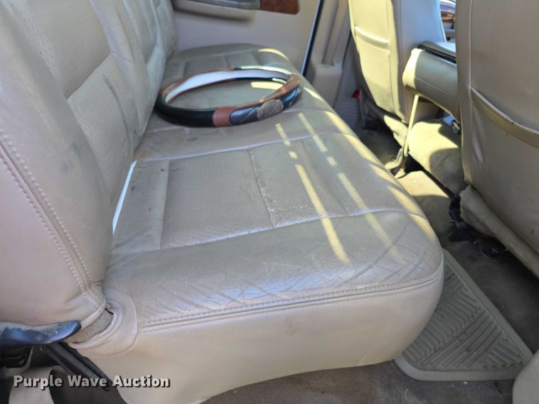 image for item DZ6474 2002 Ford F450 Crew Cab flatbed truck