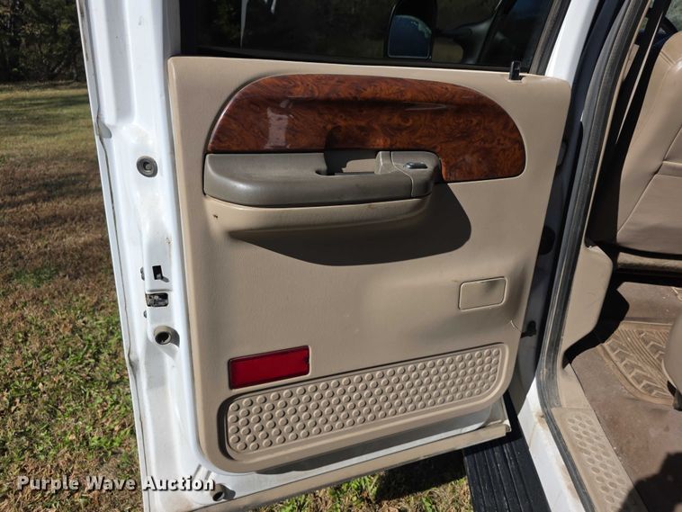 image for item DZ6474 2002 Ford F450 Crew Cab flatbed truck