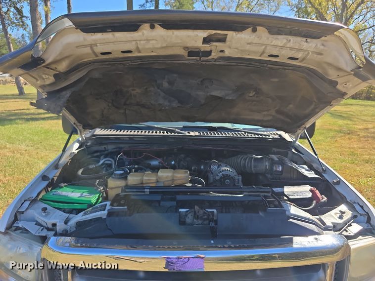 image for item DZ6474 2002 Ford F450 Crew Cab flatbed truck