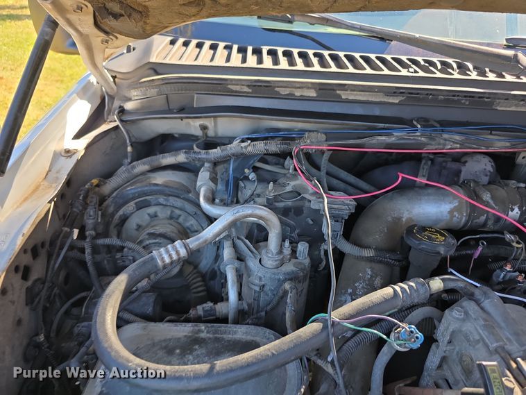 image for item DZ6474 2002 Ford F450 Crew Cab flatbed truck