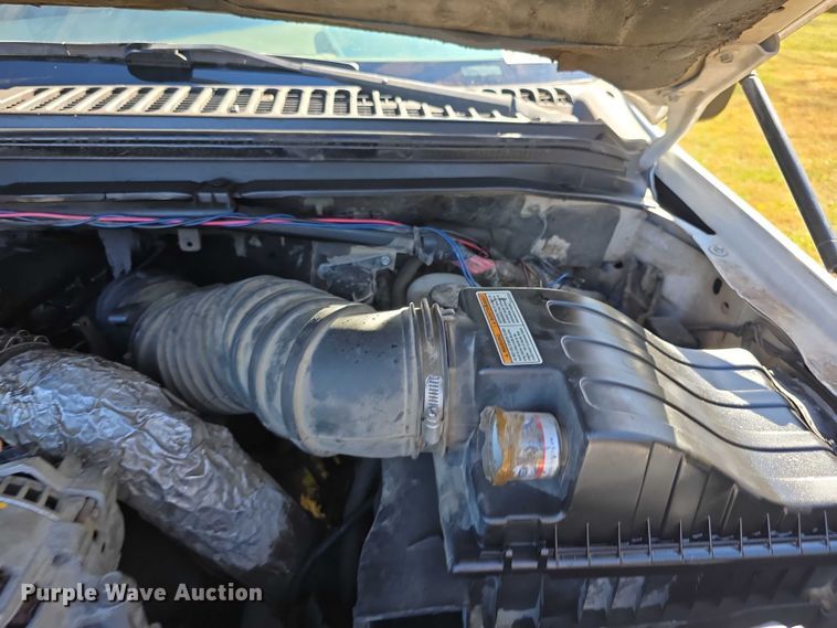 image for item DZ6474 2002 Ford F450 Crew Cab flatbed truck