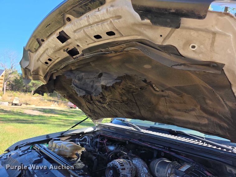 image for item DZ6474 2002 Ford F450 Crew Cab flatbed truck