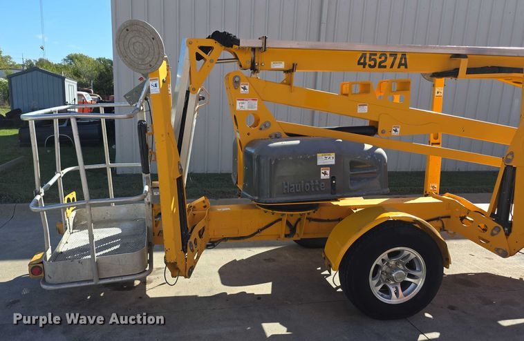 image for item DZ6475 2017 Haulotte 4527A boom lift