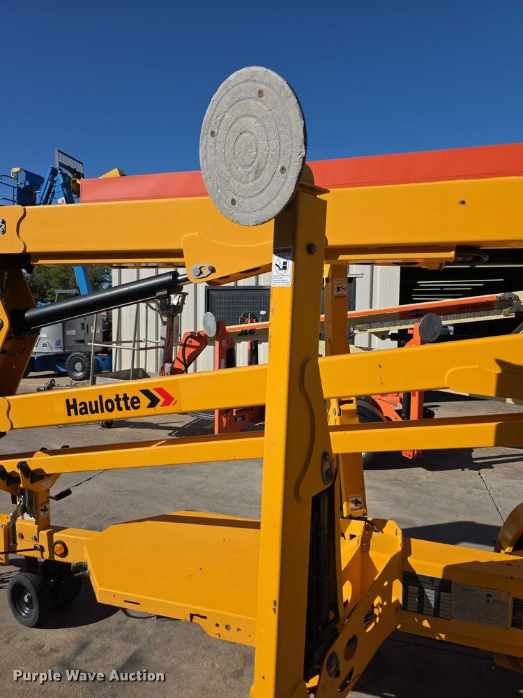 image for item DZ6475 2017 Haulotte 4527A boom lift