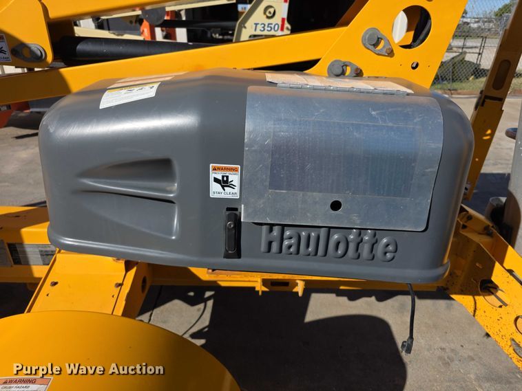 image for item DZ6475 2017 Haulotte 4527A boom lift