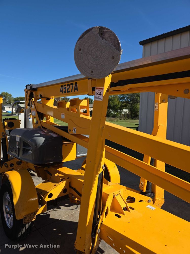 image for item DZ6475 2017 Haulotte 4527A boom lift