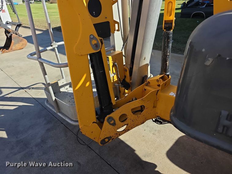 image for item DZ6475 2017 Haulotte 4527A boom lift