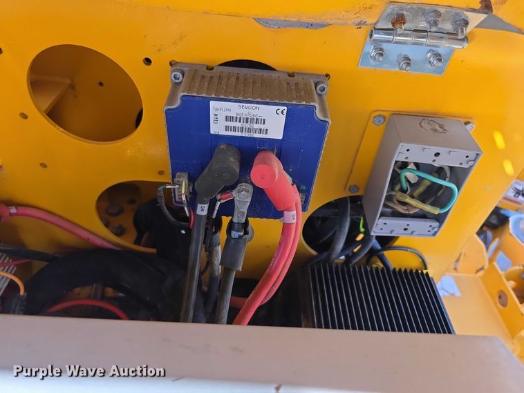 image for item DZ6475 2017 Haulotte 4527A boom lift