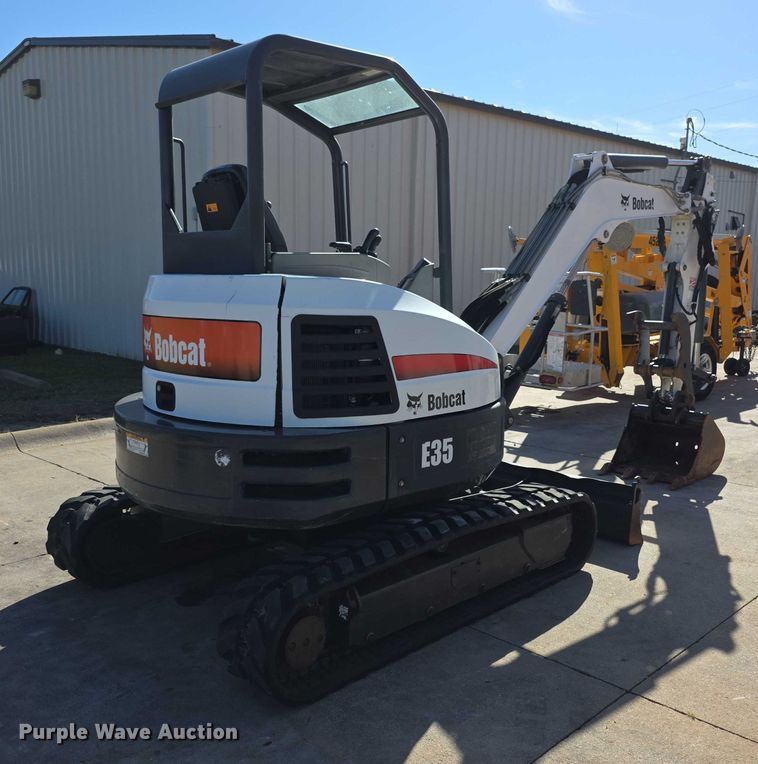 EXCAVADORA 2015 BOBCAT E35