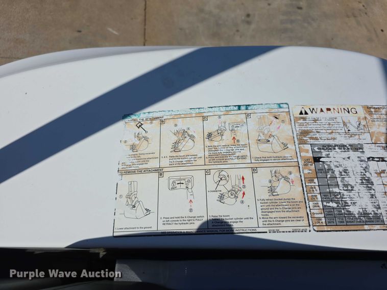 image for item DZ6476 2015 Bobcat E35 mini excavator