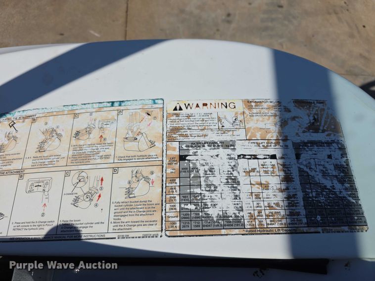 image for item DZ6476 2015 Bobcat E35 mini excavator