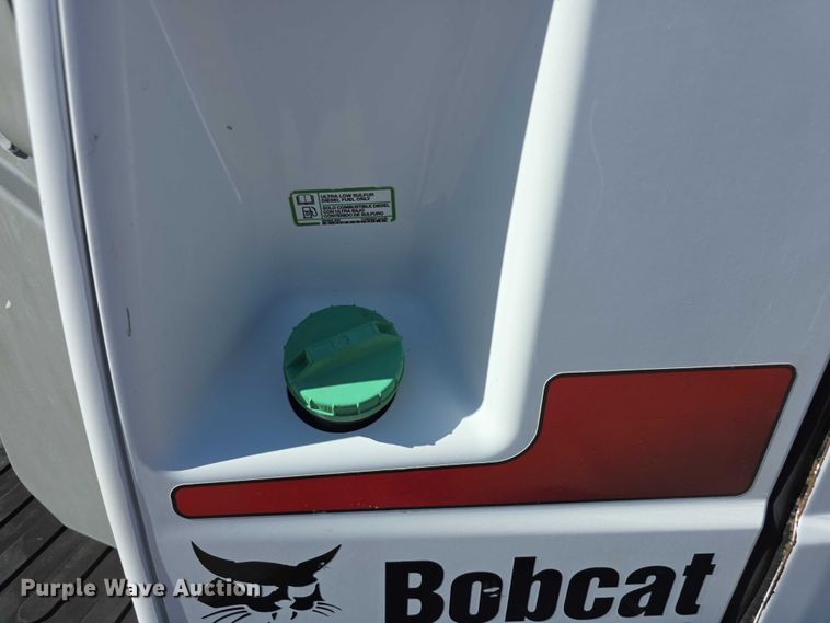 image for item DZ6476 2015 Bobcat E35 mini excavator