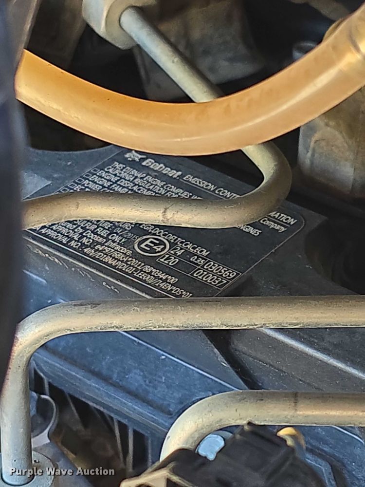 image for item DZ6476 2015 Bobcat E35 mini excavator