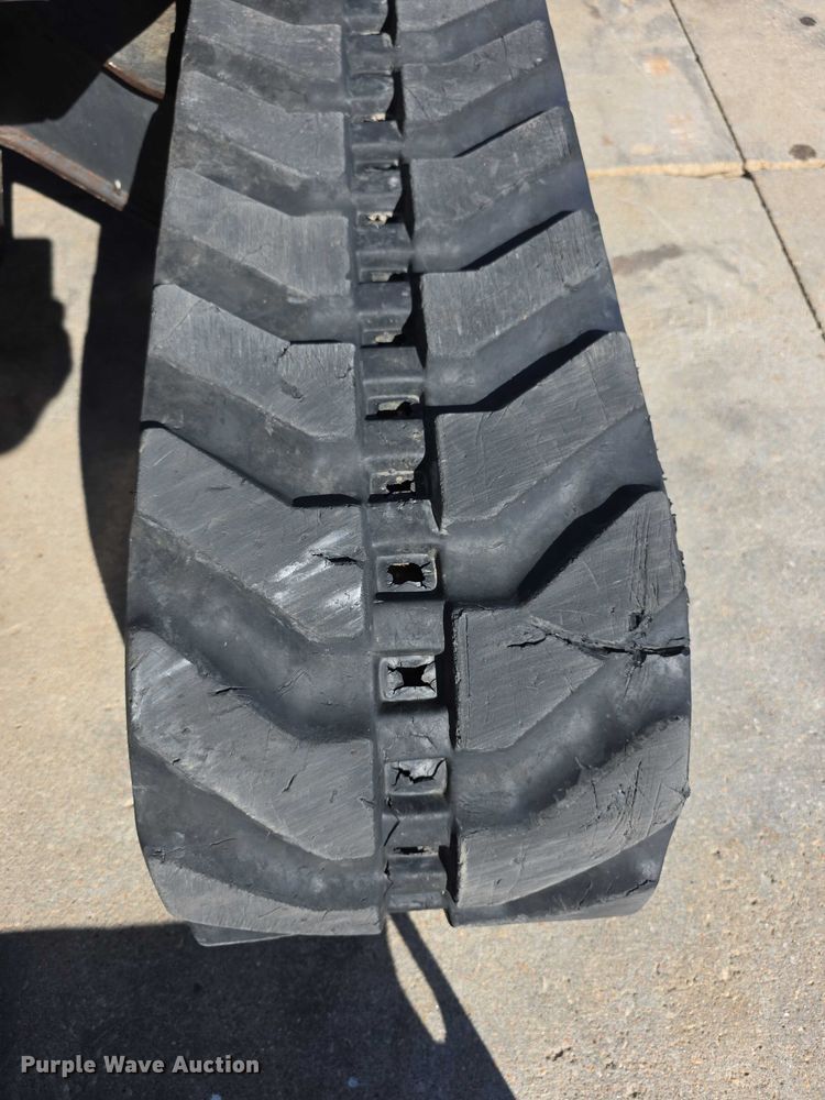 image for item DZ6476 2015 Bobcat E35 mini excavator