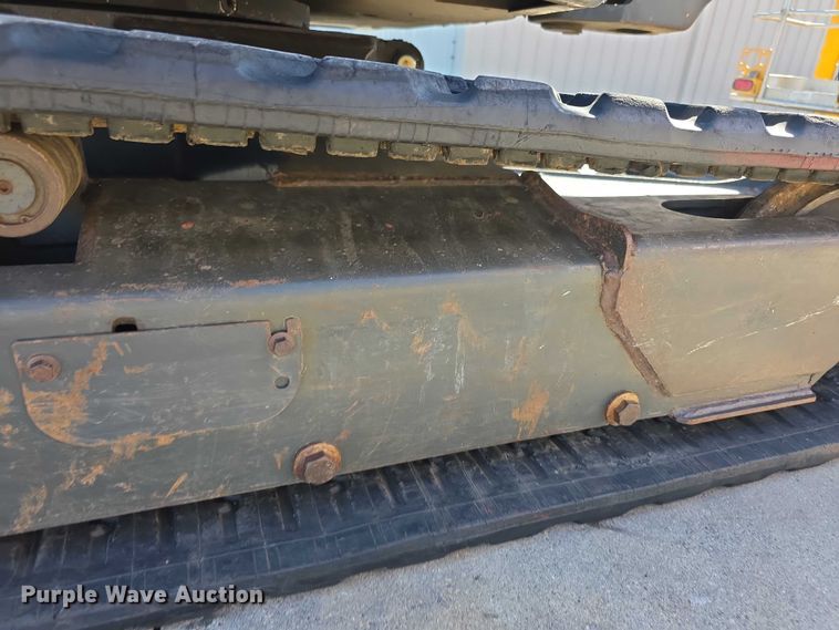 image for item DZ6476 2015 Bobcat E35 mini excavator