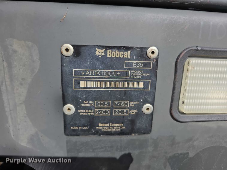 image for item DZ6476 2015 Bobcat E35 mini excavator