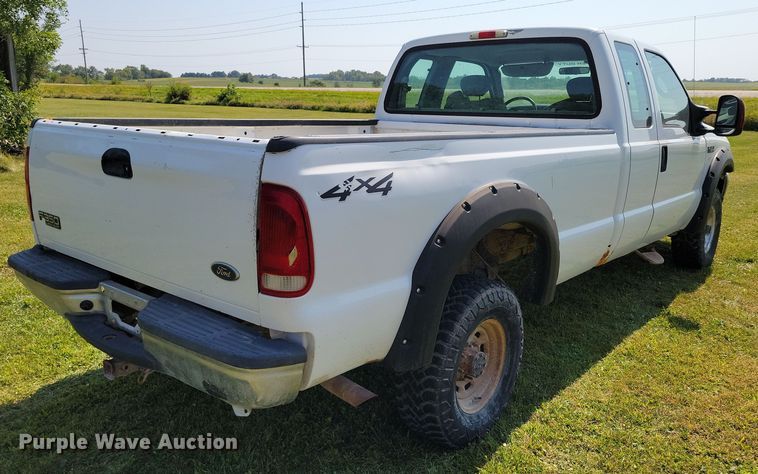 image for item DZ6565 2004 Ford F350 SuperCab pickup truck