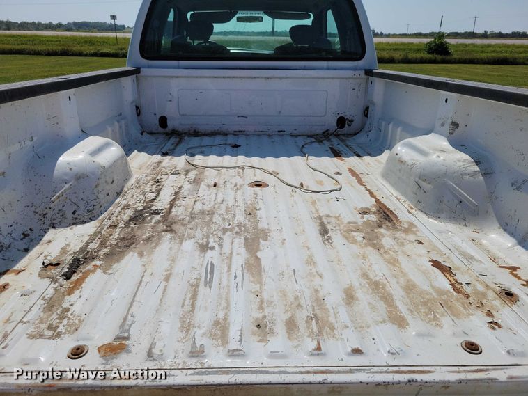 image for item DZ6565 2004 Ford F350 SuperCab pickup truck