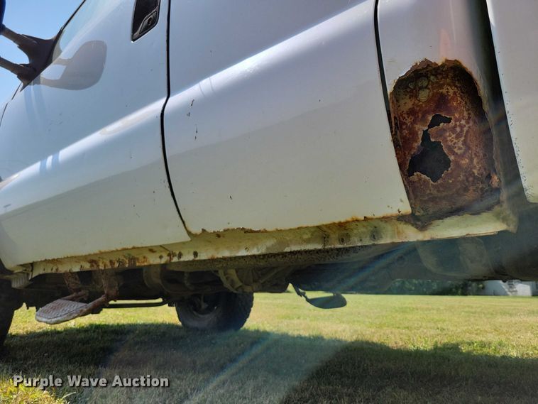 image for item DZ6565 2004 Ford F350 SuperCab pickup truck