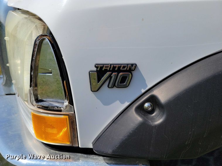 image for item DZ6565 2004 Ford F350 SuperCab pickup truck