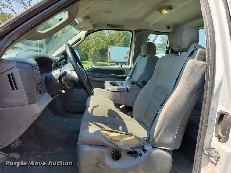 image for item DZ6565 2004 Ford F350 SuperCab pickup truck