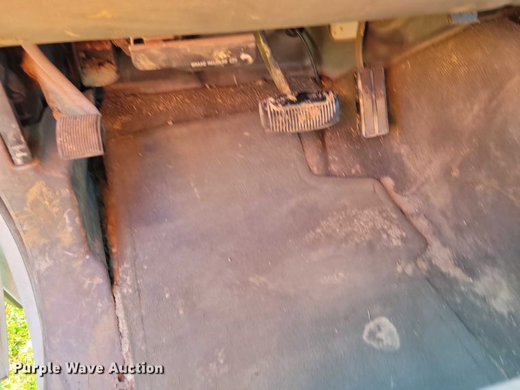 image for item DZ6565 2004 Ford F350 SuperCab pickup truck