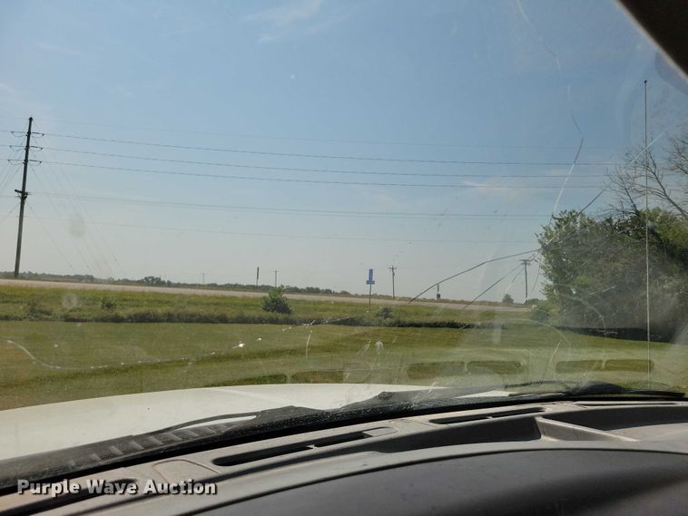 image for item DZ6565 2004 Ford F350 SuperCab pickup truck