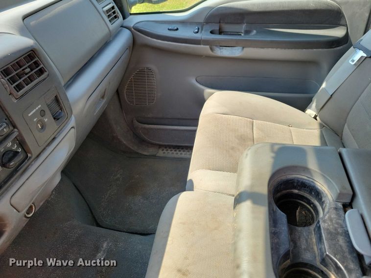 image for item DZ6565 2004 Ford F350 SuperCab pickup truck