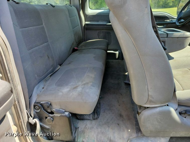 image for item DZ6565 2004 Ford F350 SuperCab pickup truck