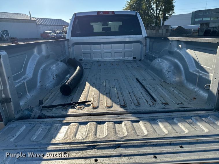 image for item EA1952 2013 RAM 2500 Crew Cab pickup truck