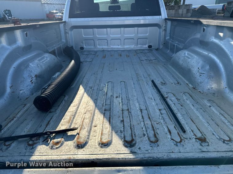 image for item EA1952 2013 RAM 2500 Crew Cab pickup truck