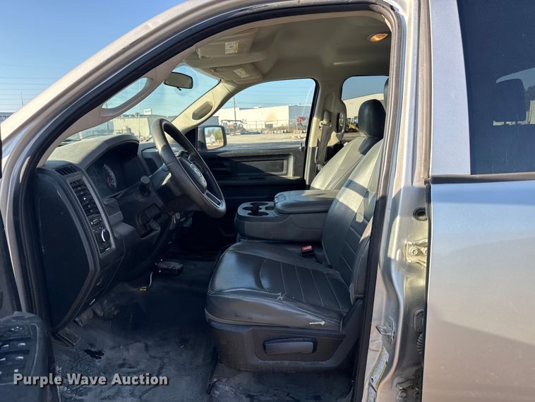 image for item EA1952 2013 RAM 2500 Crew Cab pickup truck